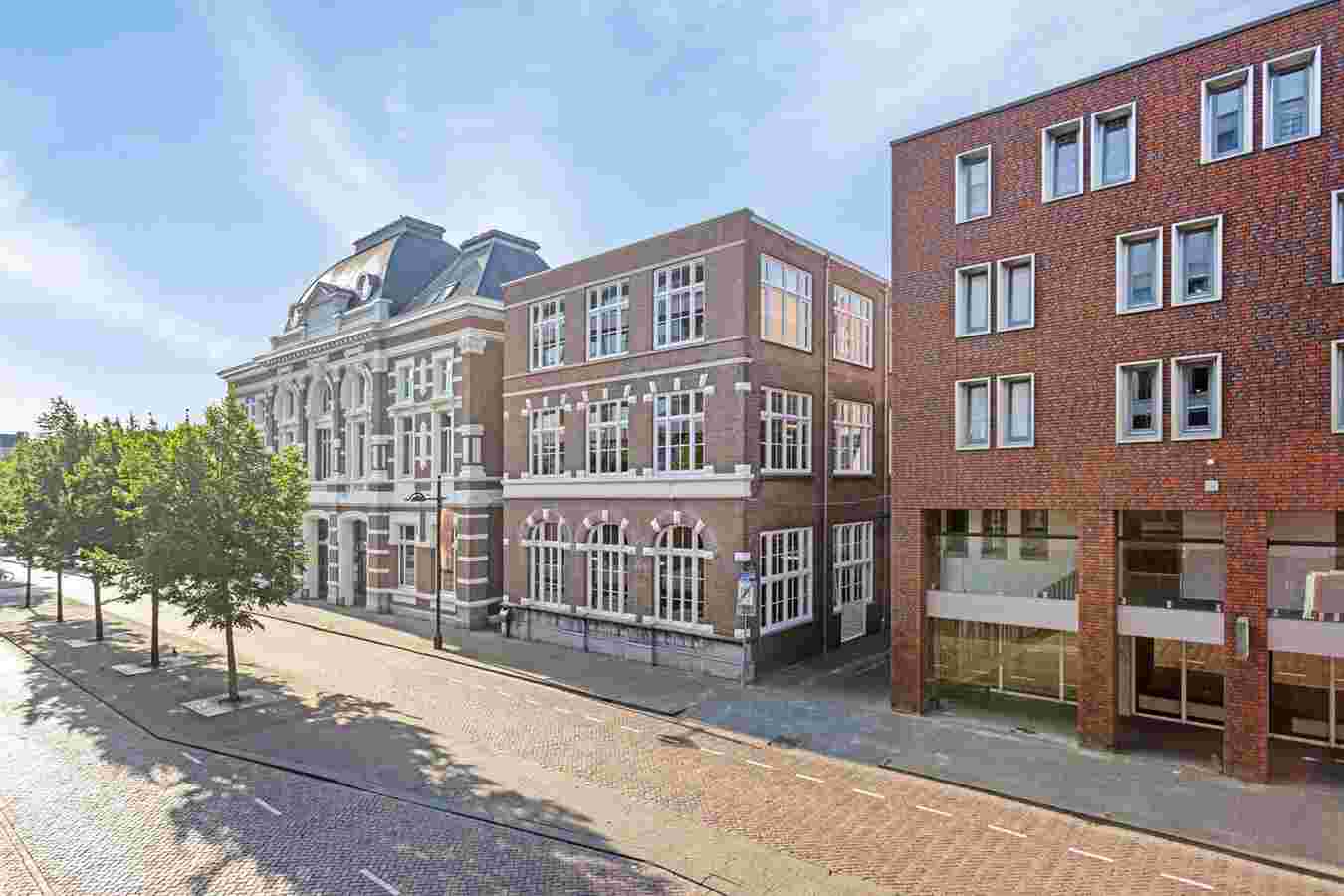 van Coothplein 39-B