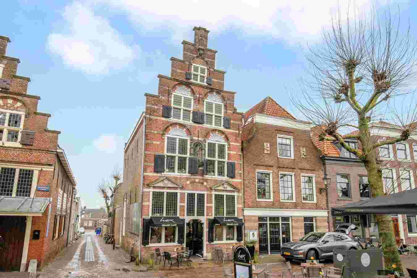 Markt-Oostzijde 14