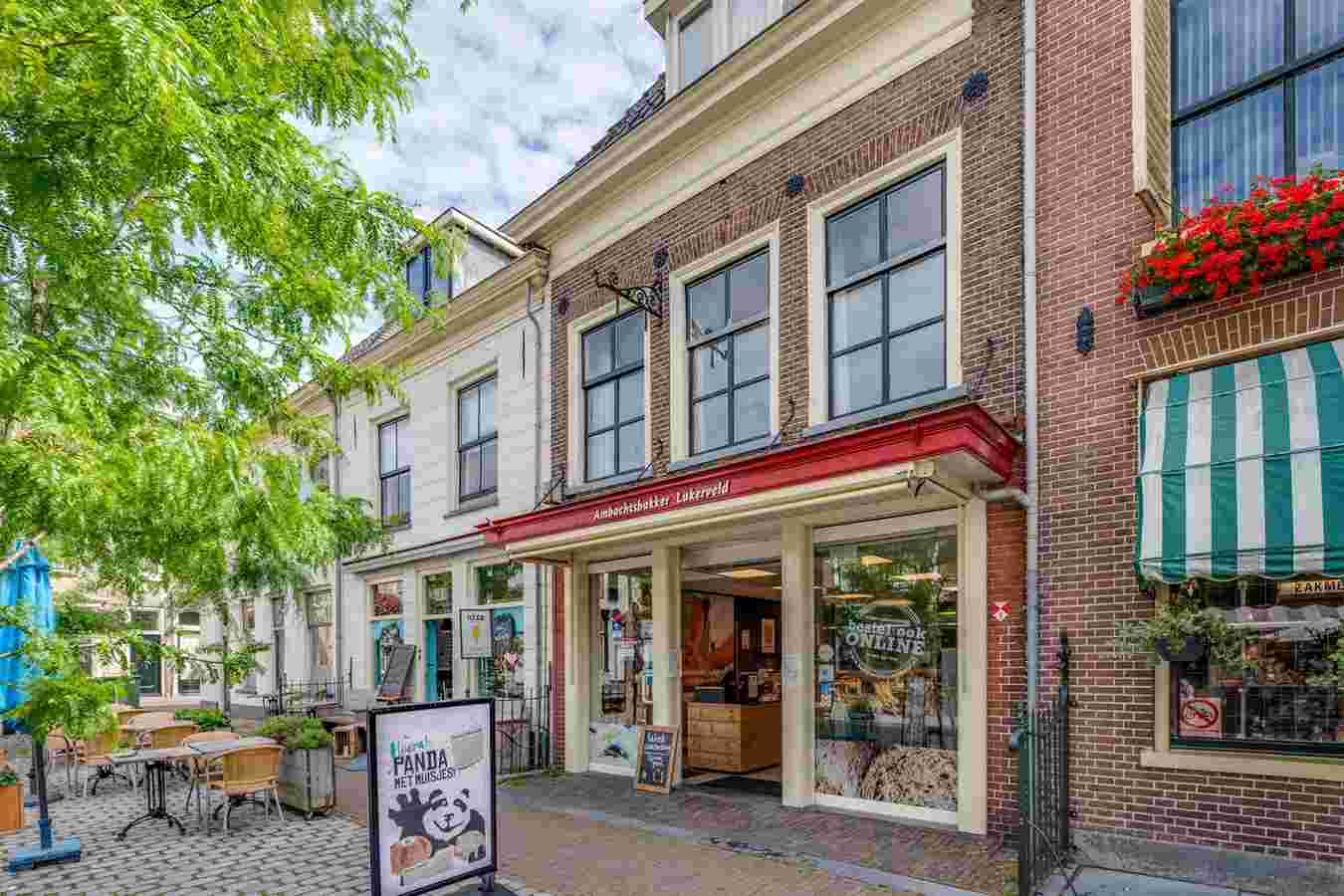 Voorstraat 10