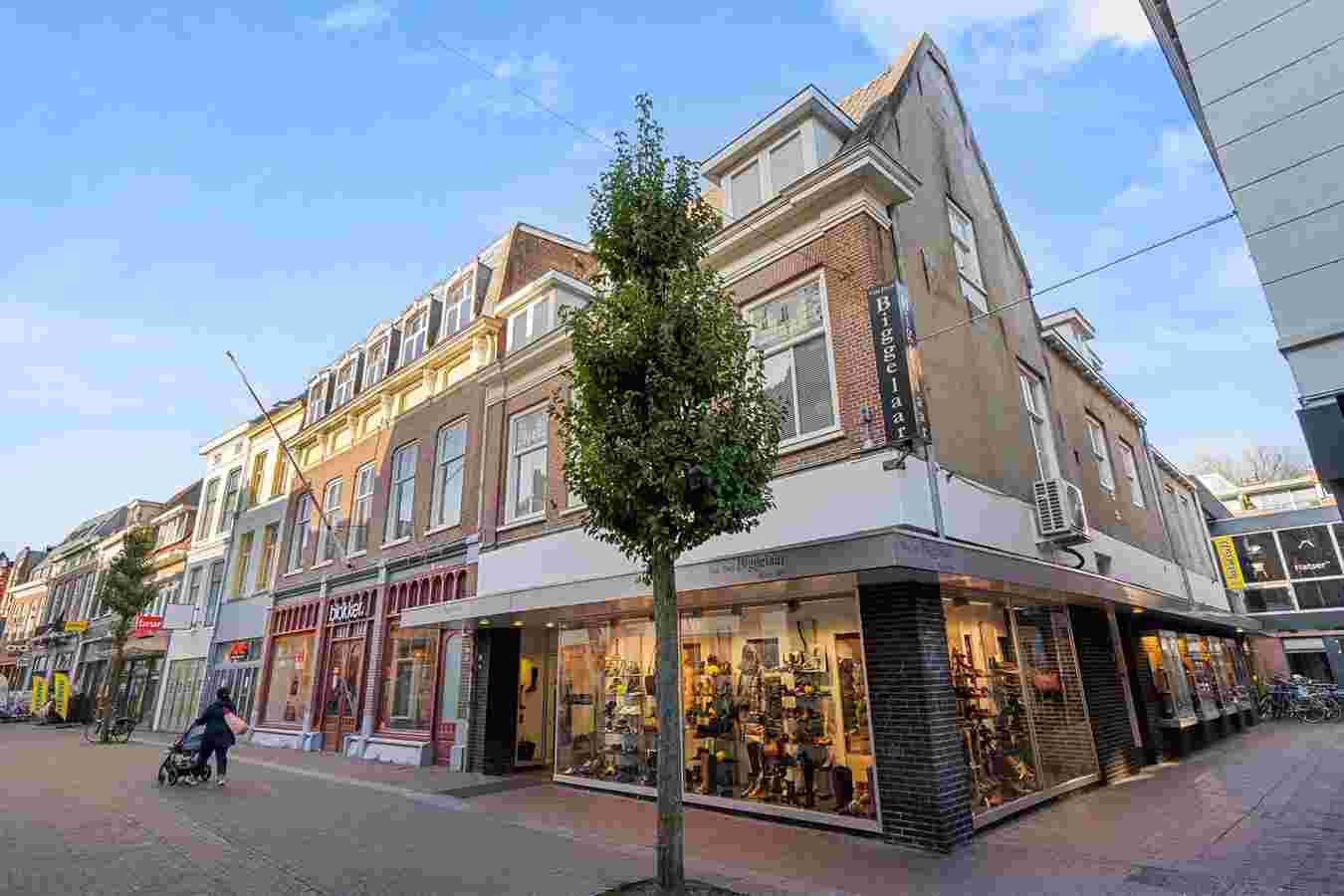 Hoogstraat 81